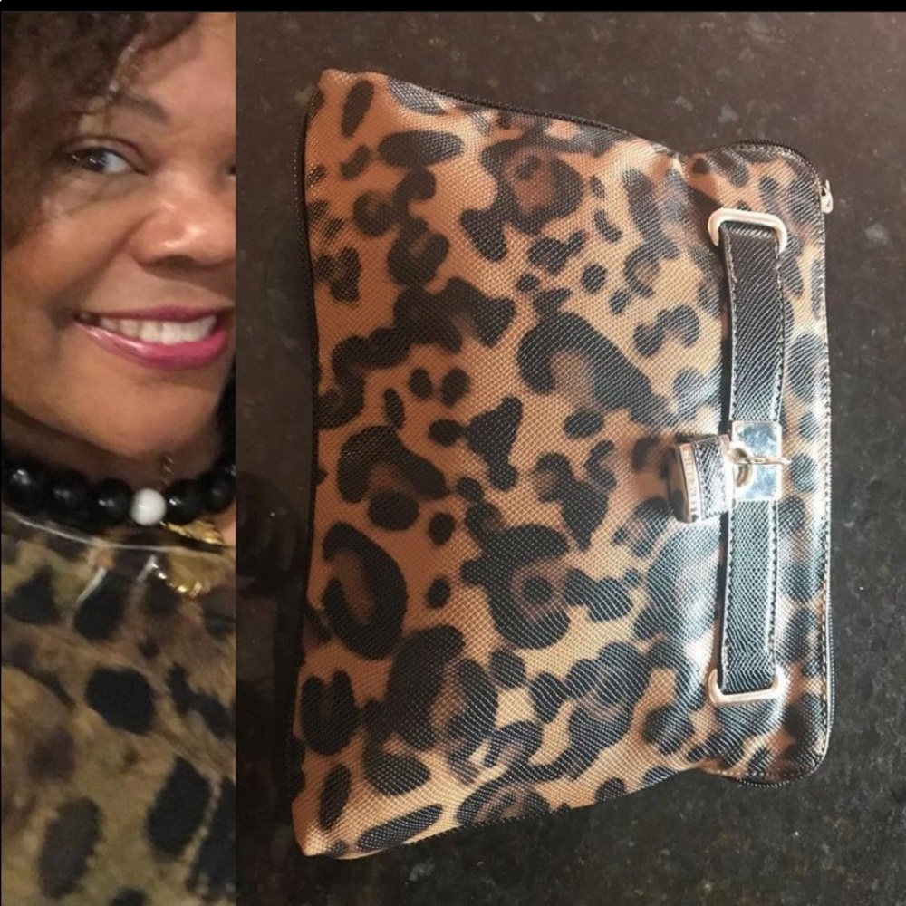 Tee shirt & Purse